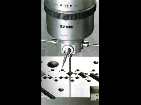 金型プレス加工機