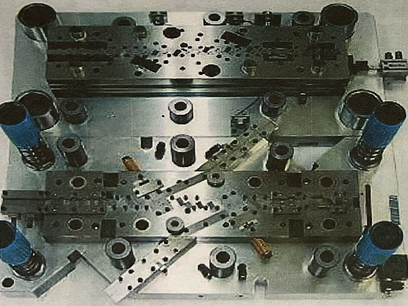 スイッチ部品（複合）